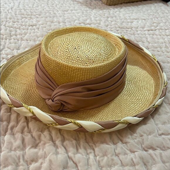 Whittall and shon Elegant straw and Cream Women\'s Hat main image 5